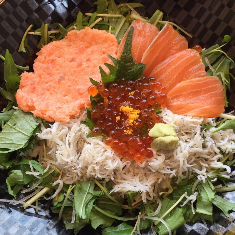 とろサーモンいくらしらす丼(魚華 2号店)