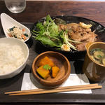 豚しょうが焼き定食(Dining&Cafe Sweets Okada)