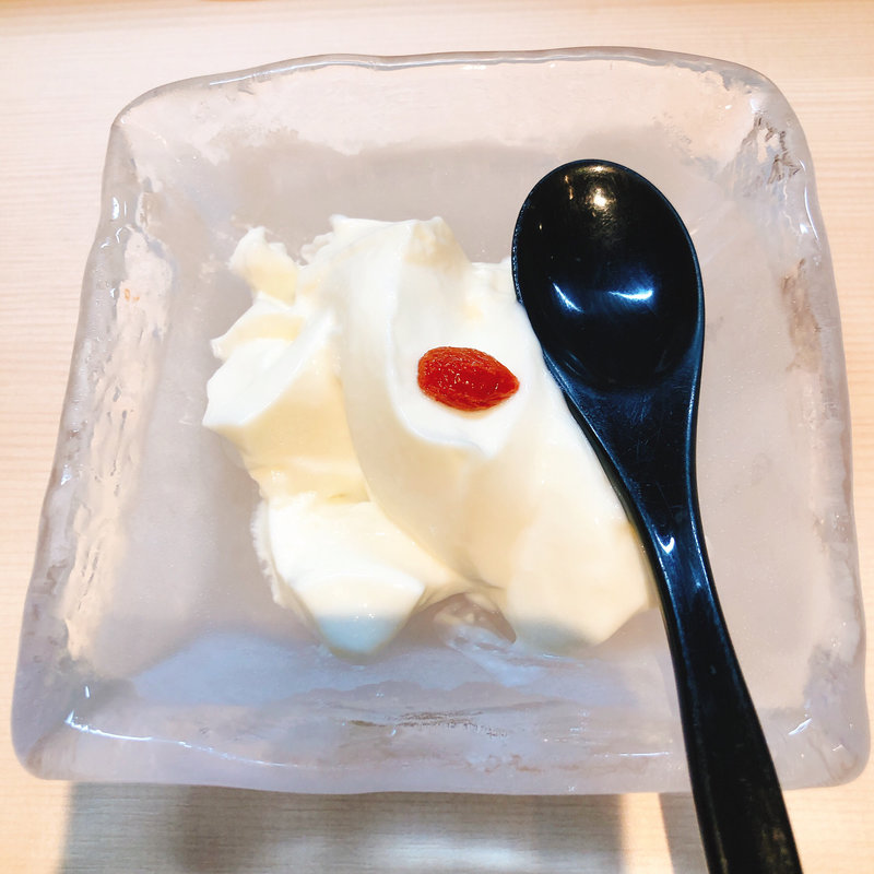 とろとろ杏仁豆腐(焼鳥 鈴音)