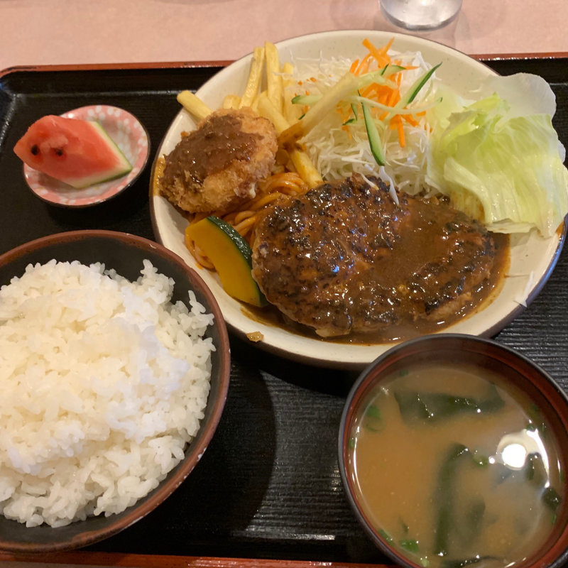 ハンバーグセット、クリームコロッケ(洋食や)