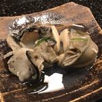 岩牡蠣の酒蒸し(鮨富 )