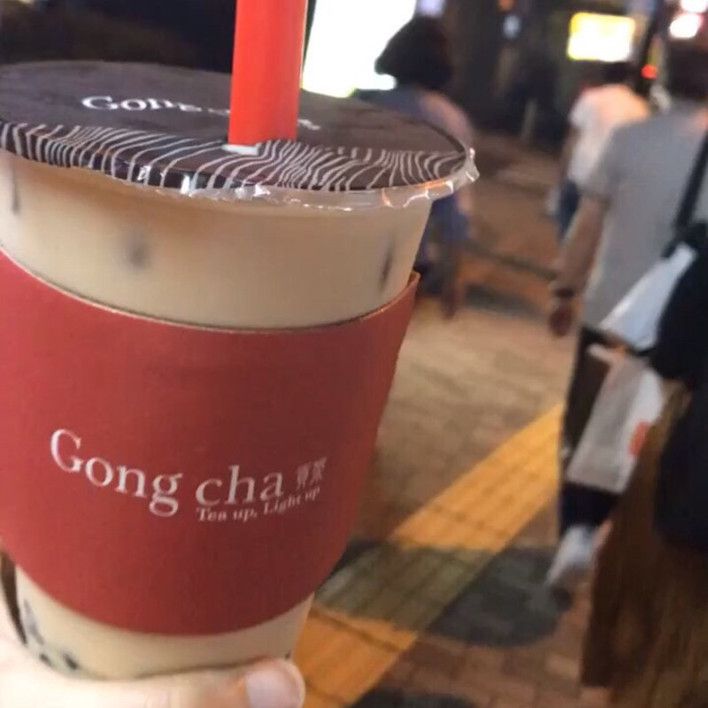 黒ウーロンミルクティー(ゴンチャ 梅田茶屋町店)