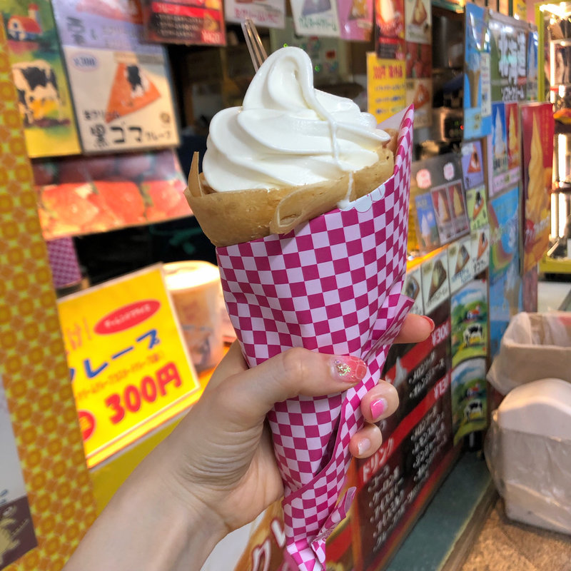 ソフトクレープ　生クリーム＋小倉マロン(チャレンジャー)