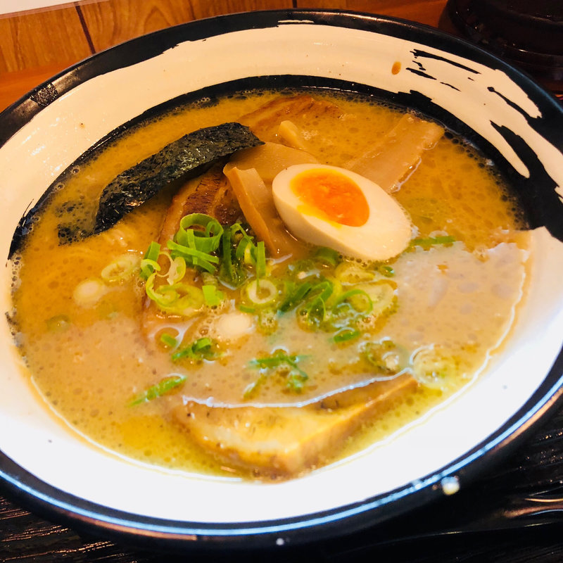 六二助ラーメン(麺家 六二助)