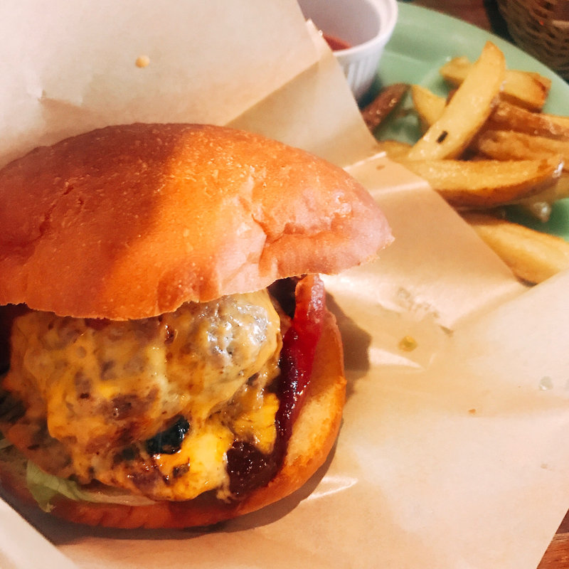 (ハウディイズアンドカフェ （Howdy'S&Cafe）)