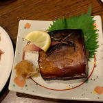 トロサバ燻製焼(魚と燻製と鉄板の店 さんばんや)