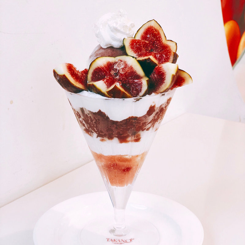 愛知県産いちじくのパフェ(新宿高野本店 タカノフルーツパーラー)
