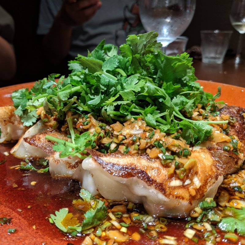 エビ、豚肉、ニラ焼ギョーザ(南方中華料理 南三)