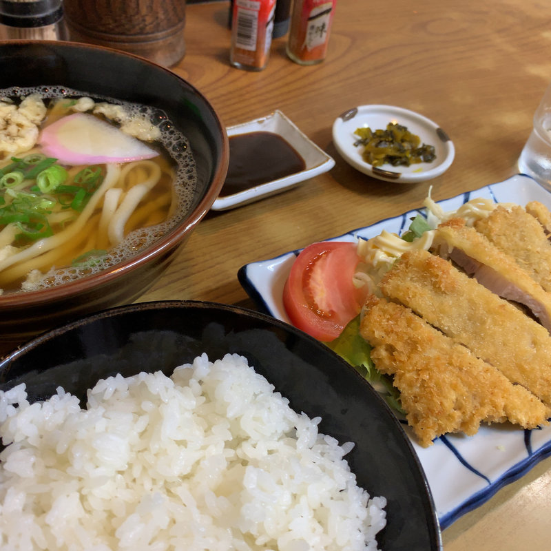 豚カツ定食(手打ちうどん 八え里)