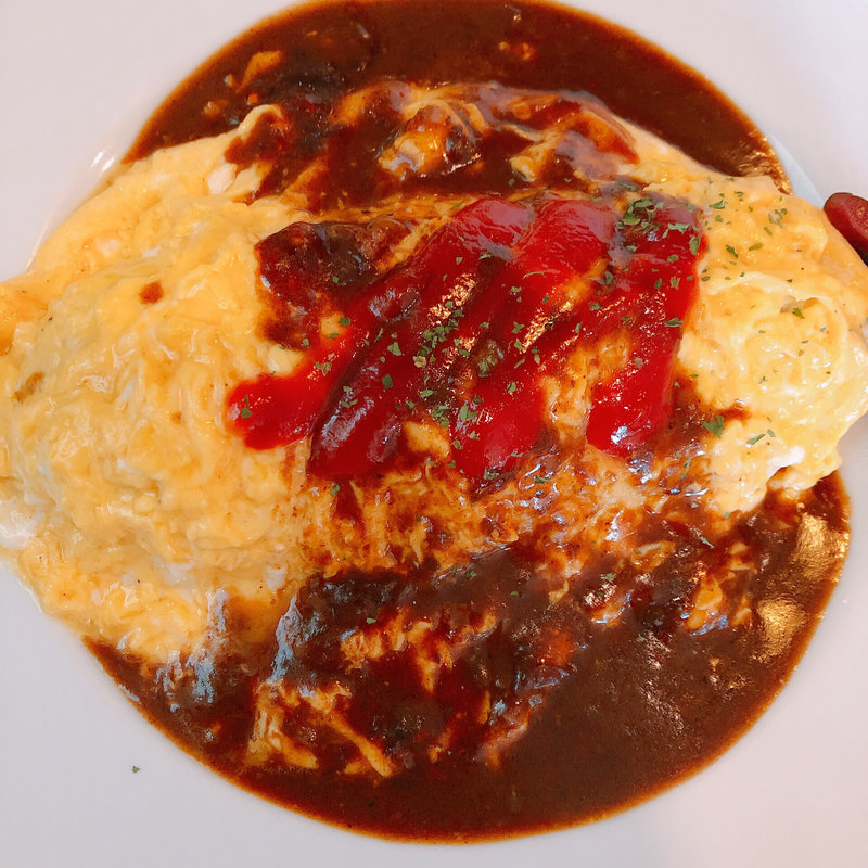 トロトロ卵のオムライス(らせん屋)