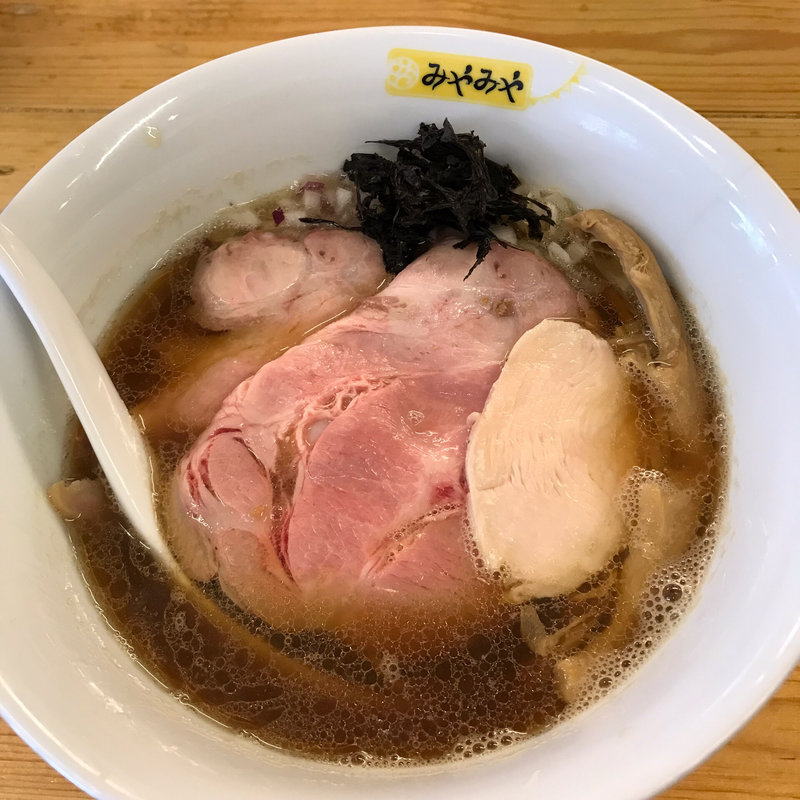 煮干しラーメン(味噌ぶりnoodle みやみや)