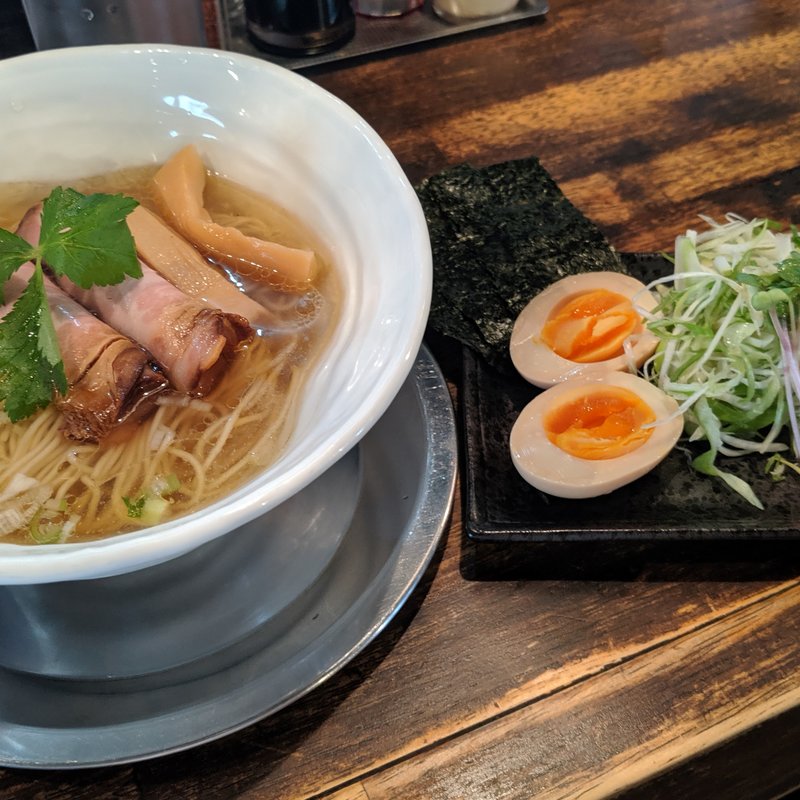 特製塩らぁ麺(麺屋 卓朗商店 （めんや たくろうしょうてん）)