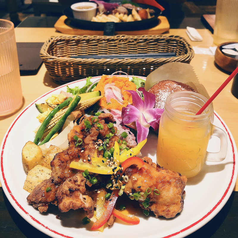 モチコチキン(MOKUOLA -lumine ikebukuro- モクオラ -ルミネ池袋-)