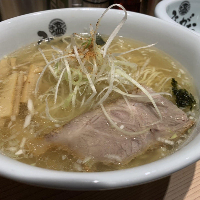 しおラーメン(ひるがお なんばラーメン一座店)