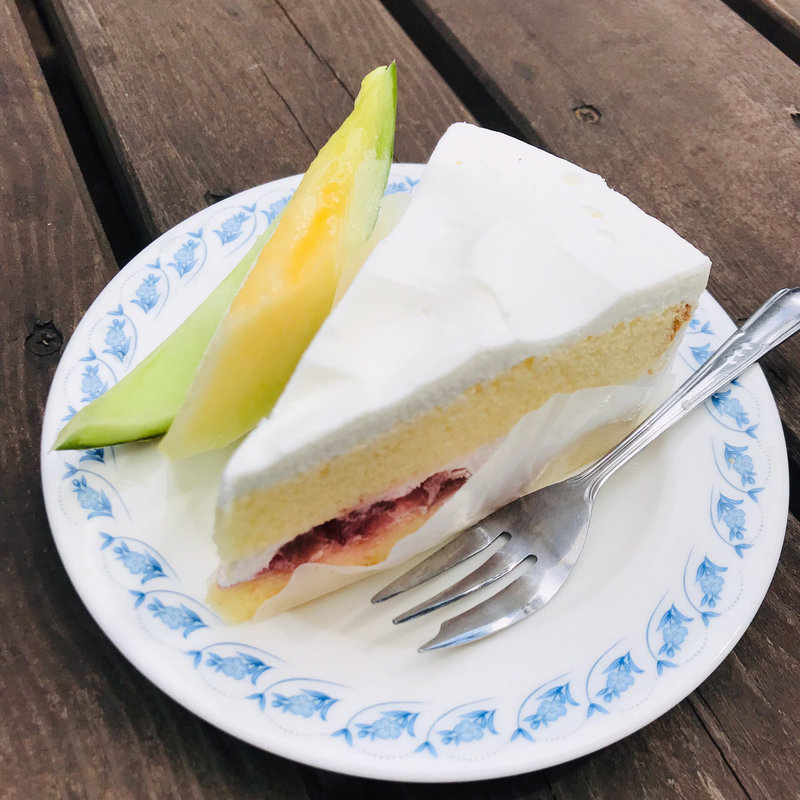 ケーキ(ショートケーキ)(レストハウス湯の丸)