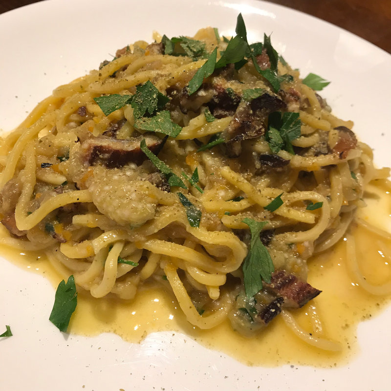 江戸前穴子の燻製、焼き茄子のキタッラ(LEGAME)