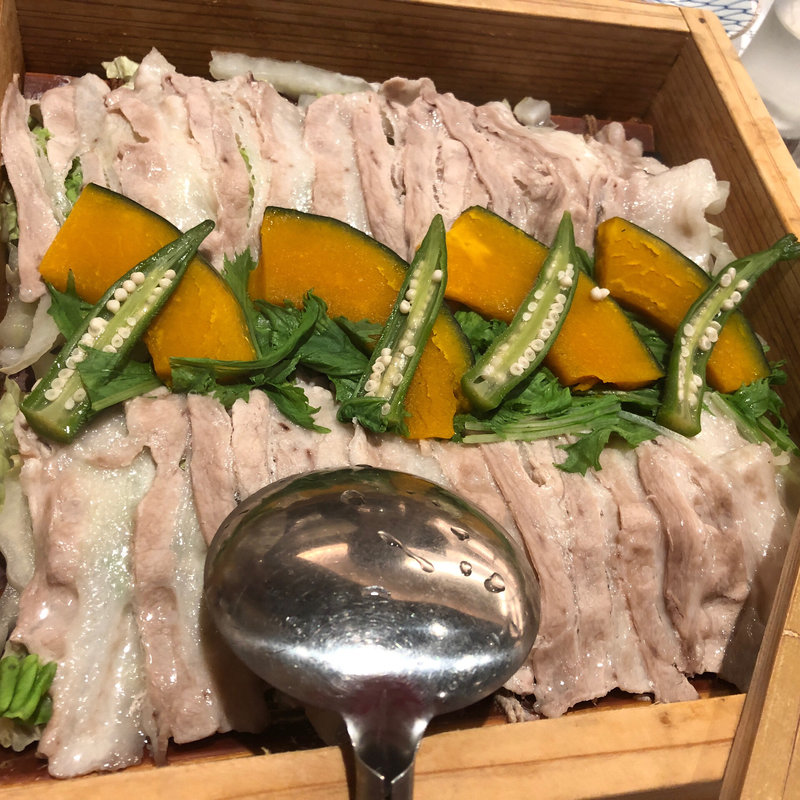 霧島黒豚蒸篭蒸し 胡麻ポン酢(東京コトブキ)