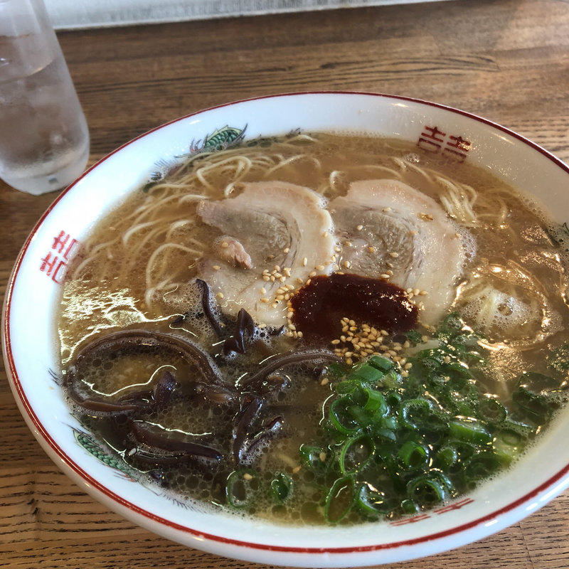 赤ラーメン大(博多 )