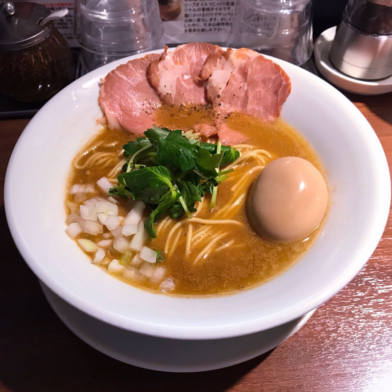 濃厚烏賊煮干中華そば 味玉(麺屋 ねむ瑠)