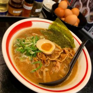 ガチ徳ラーメン 並(新徳島拉麺　まる徳ラーメン 白鷺本店 （元祖･勝治流つけ麺）)