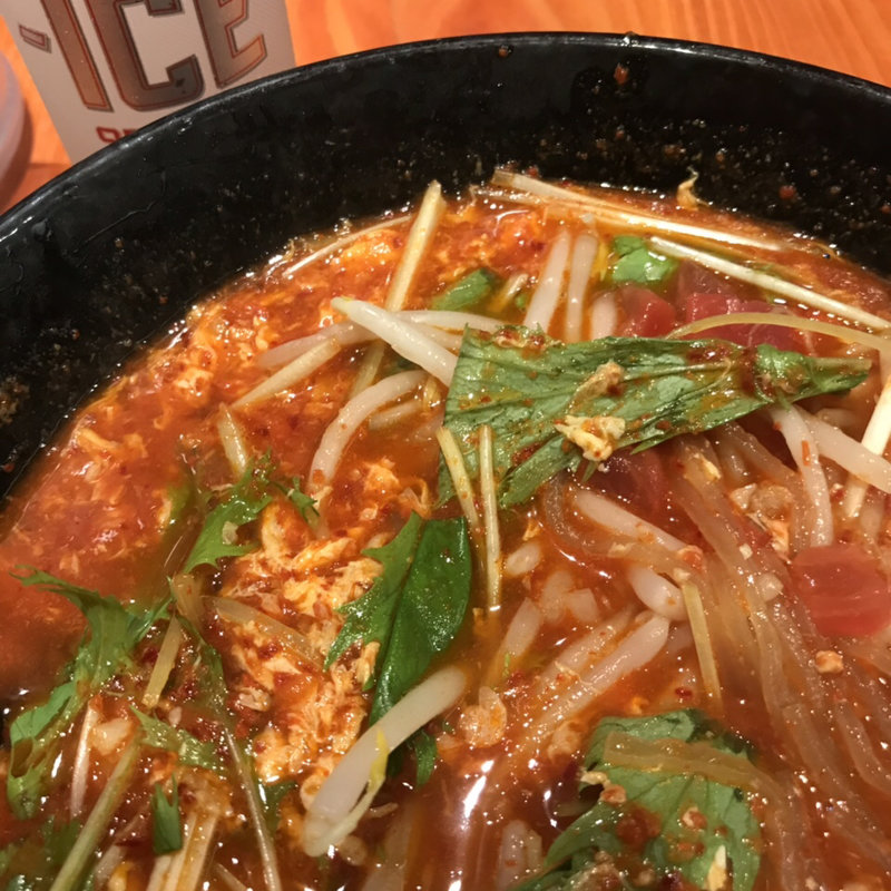 トマト辛麺(トマトマトマ)