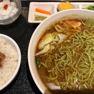 天回　薬膳クロレラ入り麺(薬膳火鍋専門店天香回味 日本橋 本店)