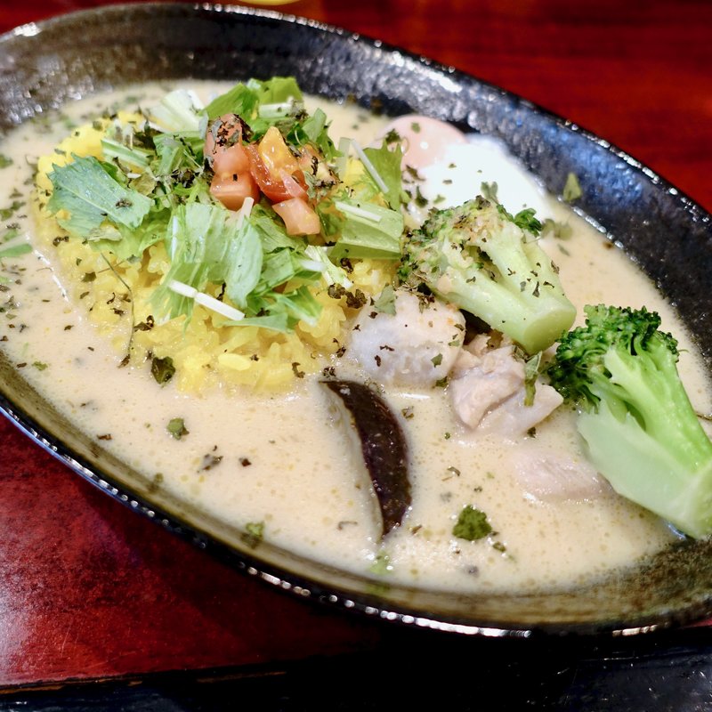 エビ出汁カレー+温玉(スパイスの隠れ家)