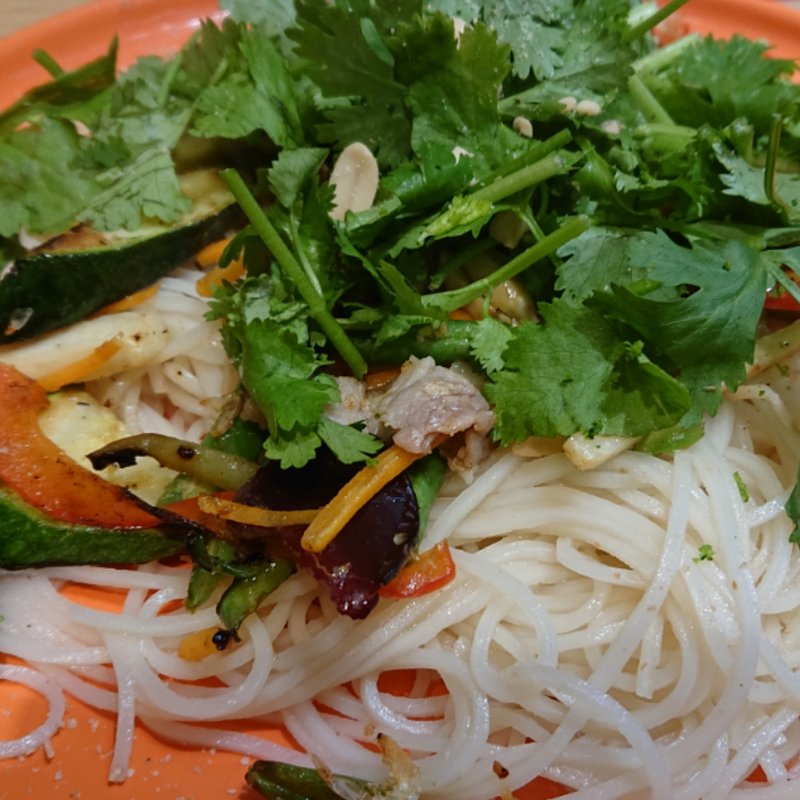 香り爽やかパクチービーフン(トーキョービーフン)