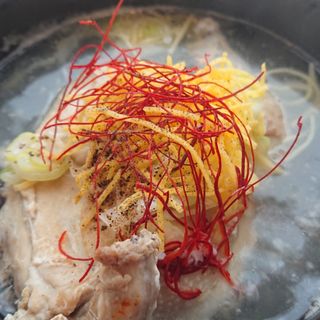 半参鶏湯(韓国伝統料理 ハヌリ池袋店)