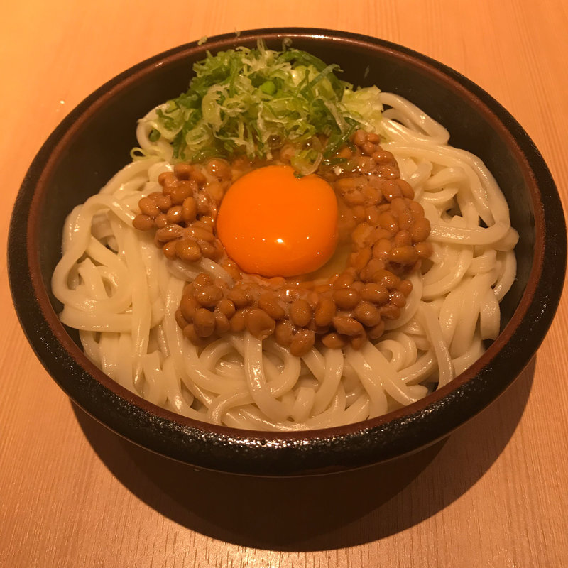 納豆釜玉うどん(博多ちょうすけ 中目黒店)