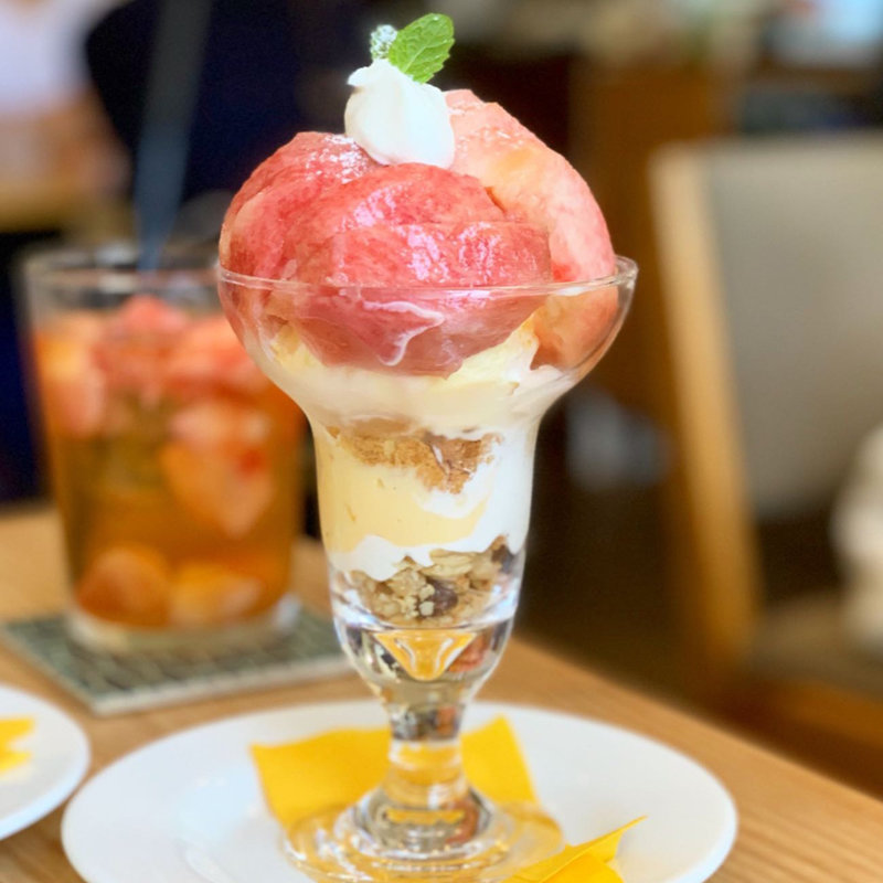 桃のパフェ(merci （メルシー）)