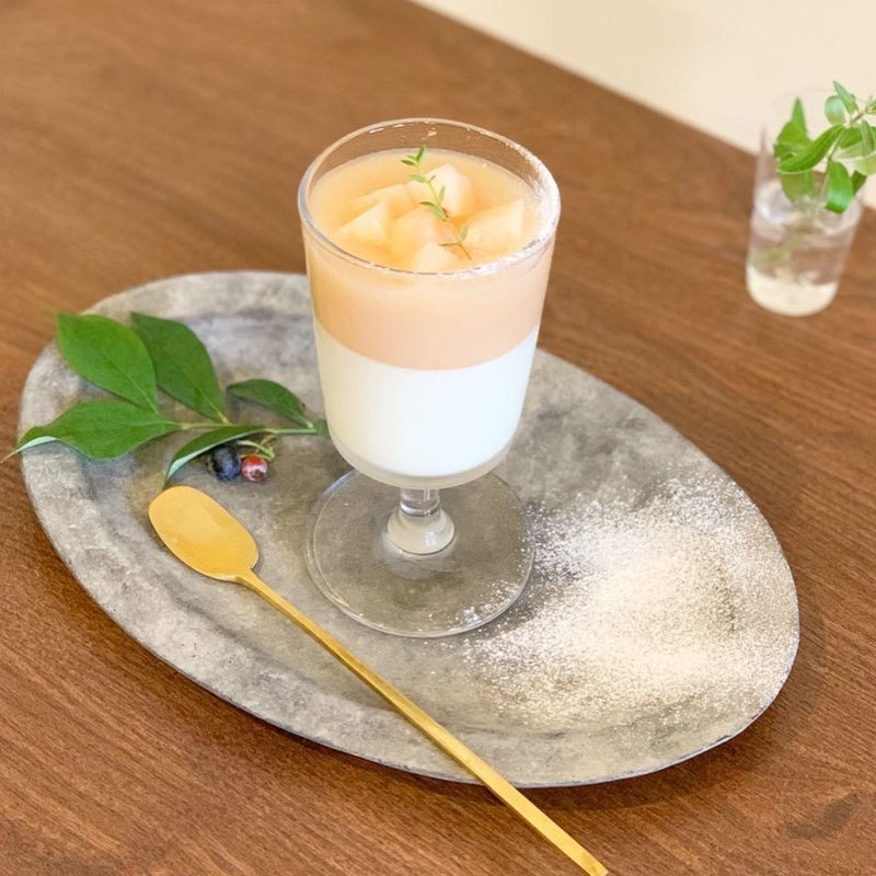 桃のブラマンジェ(小さな菓子工房 ちょうのはね)