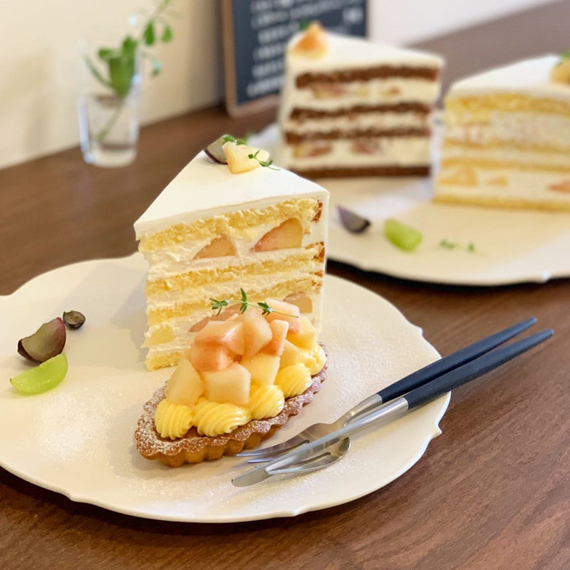 桃のショートケーキ＋桃のバルケット(小さな菓子工房 ちょうのはね)