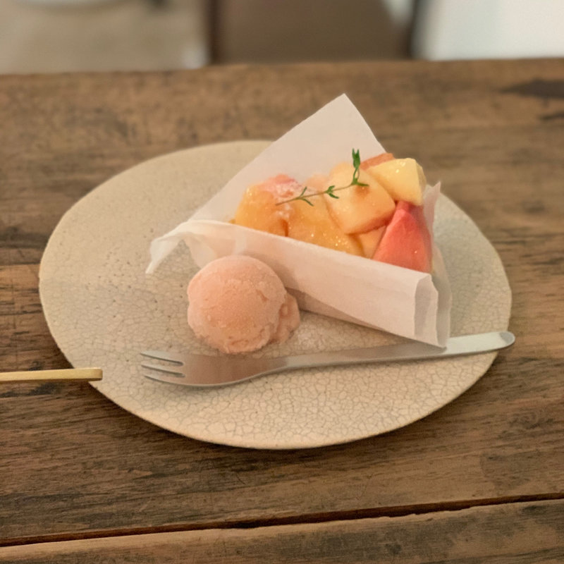 桃のカスタードタルト(カフェ クラリ （cafe KURARI）)