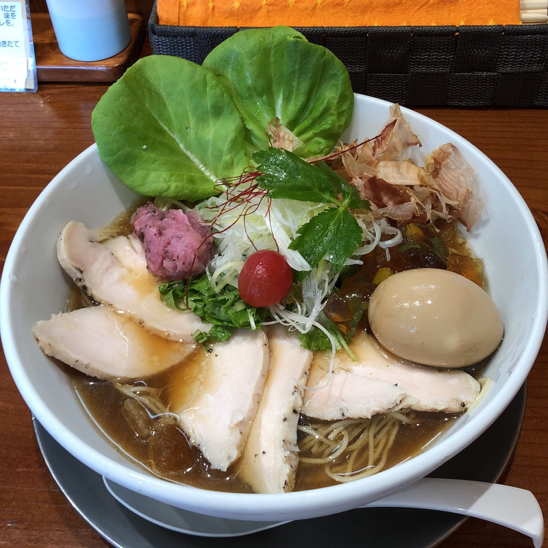 冷やし追鰹らぁ麺(暁 製麺 （アカツキ セイメン）)