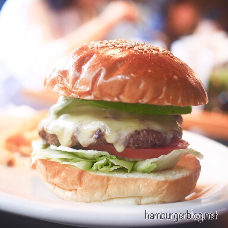 アボカドモッツアレラバーガー(サン フランシスコ ピークス （San Francisco Peaks）)