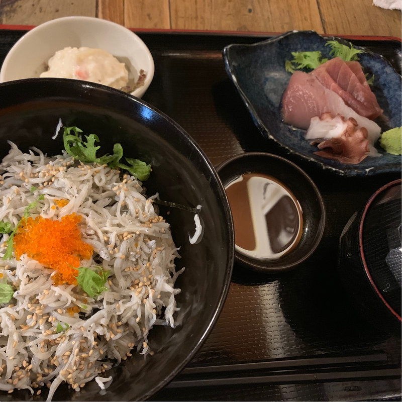 しらす丼(魚屋がぶ)