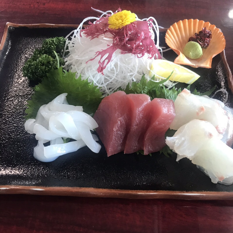 (珊瑚礁 （さんごしょう）)