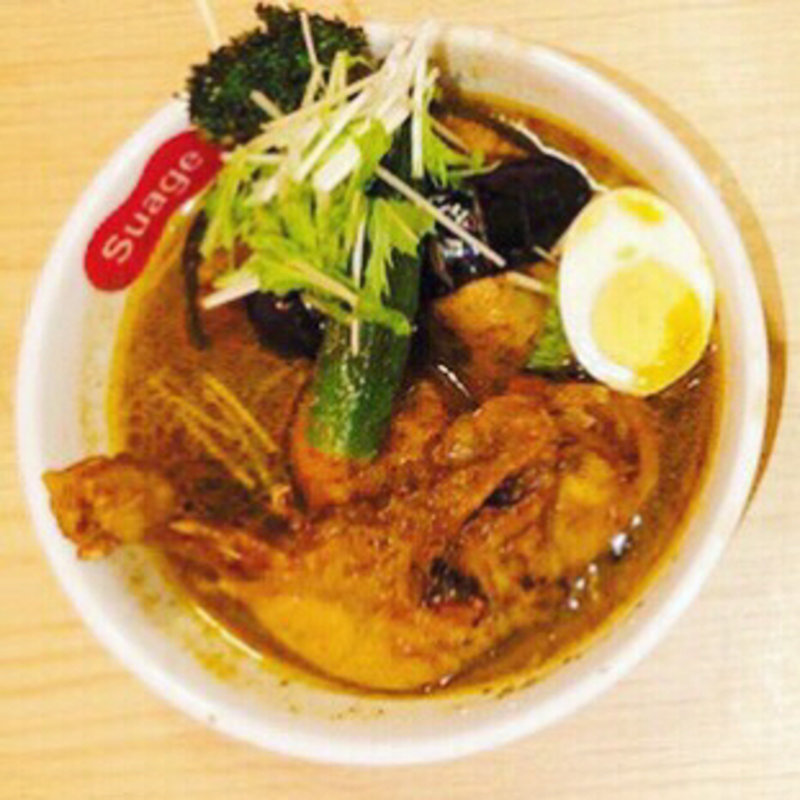 チキンレッグと野菜カレー（スープをイカスミに変更）(北海道スープカレーSuage 渋谷店)