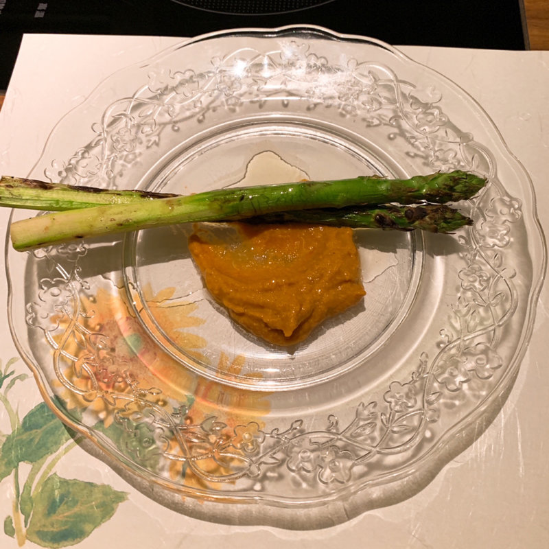 アスパラガスの鉄板焼き(八丁堀黒きん )