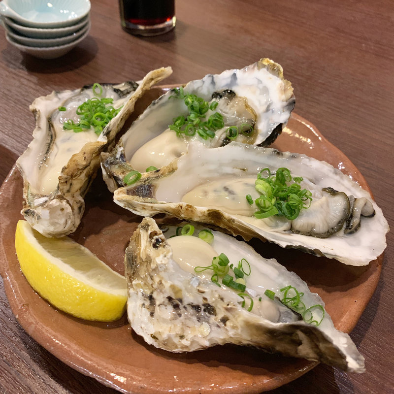 生牡蠣(貝賊 （カイゾク）)