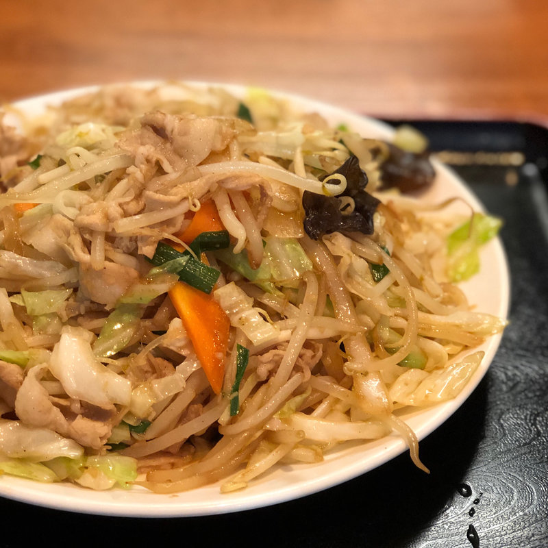 山盛り肉野菜炒め定食(麺飯厨房 牡丹荘 稲里店)
