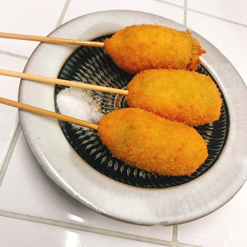 エンドウ豆の串揚げ(ブタバラ トゥー ザ ワールド)