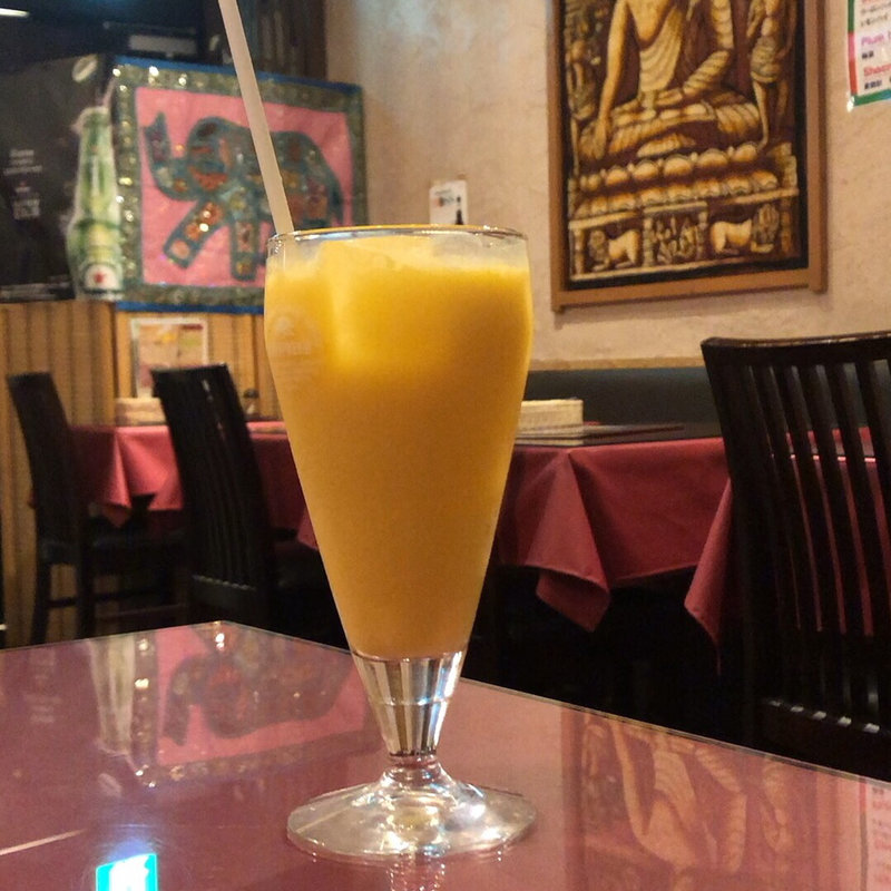 マンゴーラッシー(インドレストラン ガンジス あべのキューズタウン店)