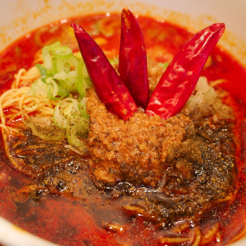 青鬼 担々麺(香家 渋谷ヒカリエShinQs店)