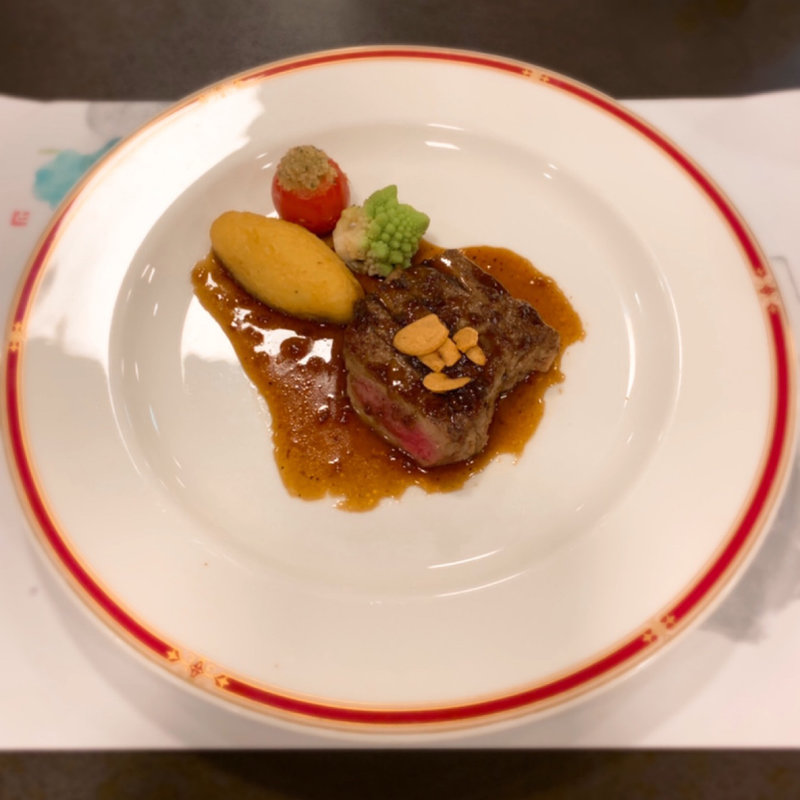 牛ロース肉のガーリック風味(ホテル松政 )