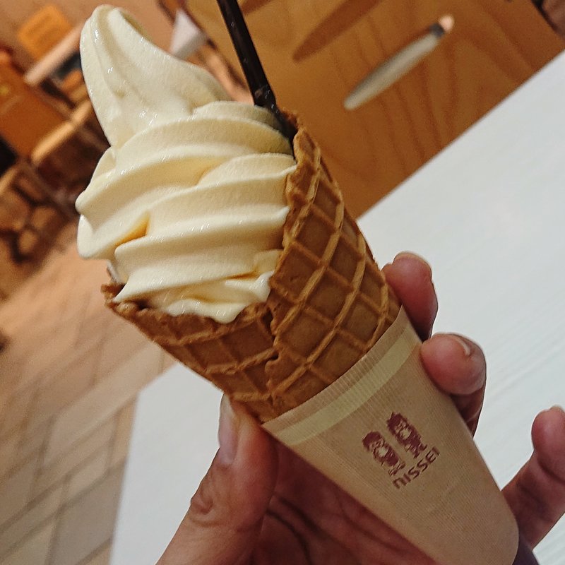 名古屋コーチンカスタードソフト(鶏三和 ラゾーナ川崎店)