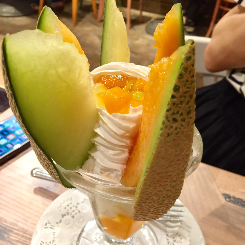 メロンパフェ(キッチンアンドマーケット)