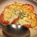 トマトとチーズのグラタン(ねぎま 本店)