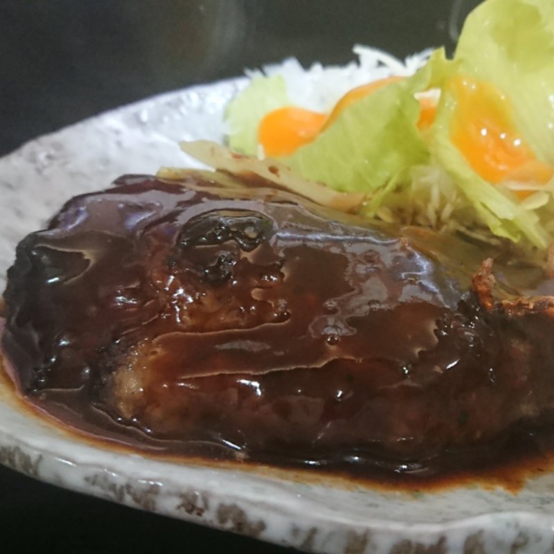 ハンバーグ目玉焼き(きこり食堂 )